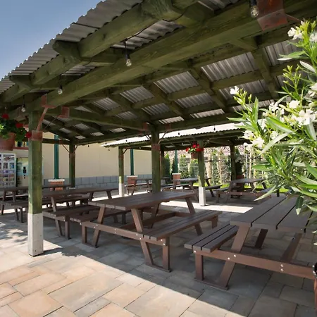 キャンプ場 Encar - Blizej Nie Bedzie ザトル