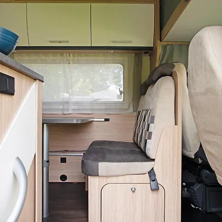 キャンプ場 Encar - Blizej Nie Bedzie ザトル