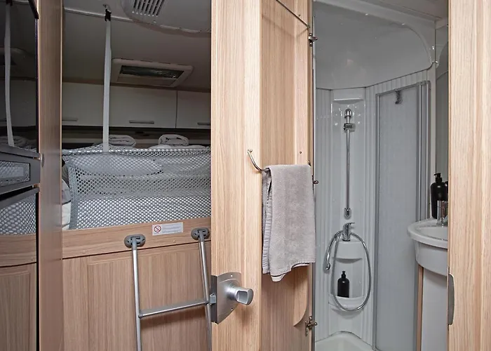 Encar - Bliżej Nie Będzie Kemping *